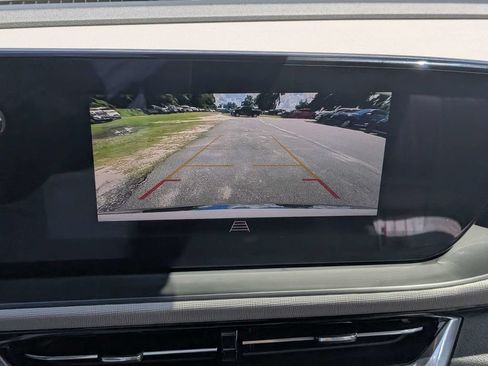 Used 2025 Buick Envista Avenir FWD image 29