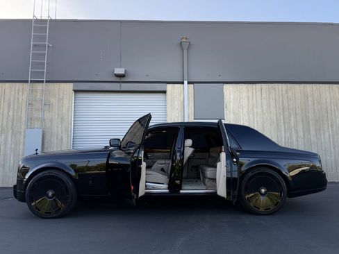 Used 2006 Rolls-Royce Phantom Sedan RWD image 14