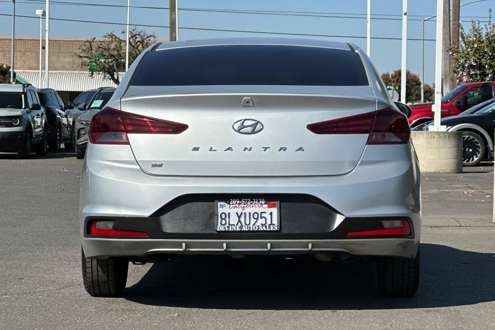 Used 2020 Hyundai Elantra SE w/ Cargo Package (C1) FWD image 4