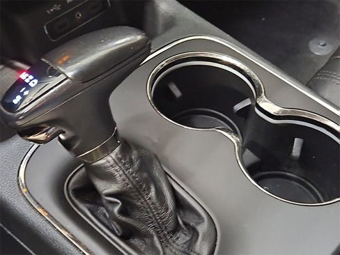 Used 2020 Dodge Durango GT image 39