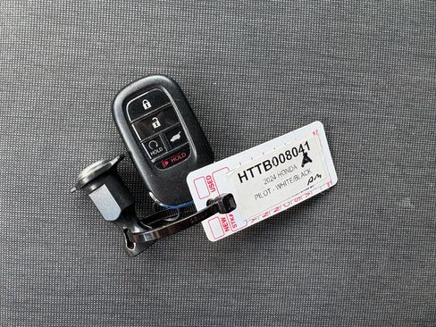 Certified 2024 Honda Pilot Sport image 33