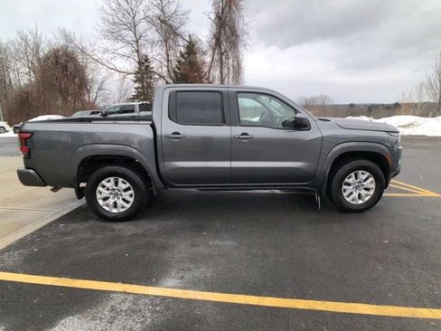 Used 2022 Nissan Frontier SV image 7