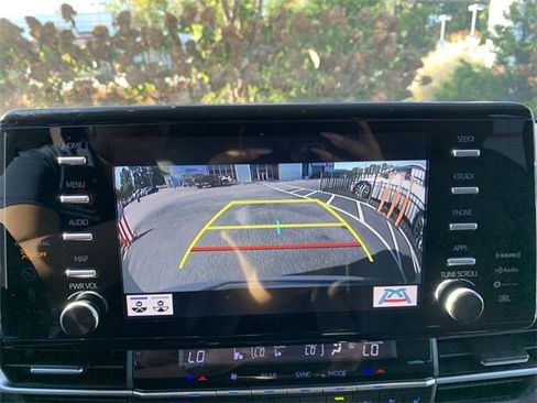 Certified 2023 Toyota Sienna Limited image 22