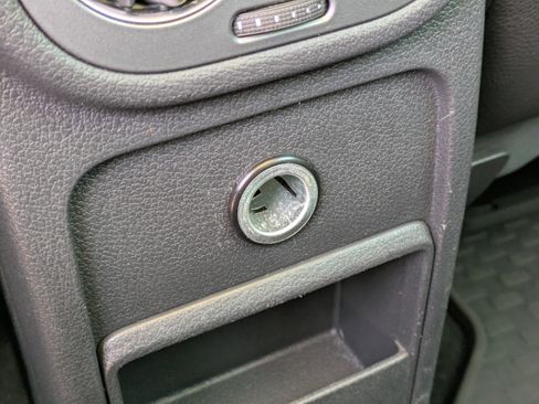 Used 2015 Volkswagen Tiguan R-Line image 15