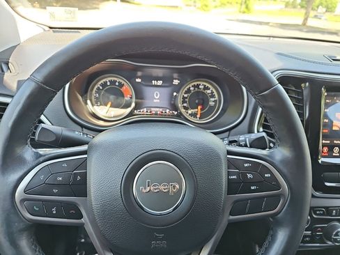 Used 2019 Jeep Cherokee Limited AWD/4WD image 22