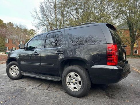Used 2011 Chevrolet Tahoe LS w/ Convenience Package image 9