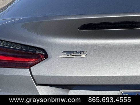 Used 2024 BMW Z4 M40i w/ Premium Package image 31