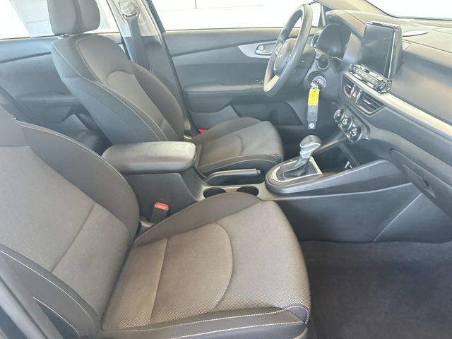 Certified 2023 Kia Forte LXS w/ LXS Technology Package FWD image 26