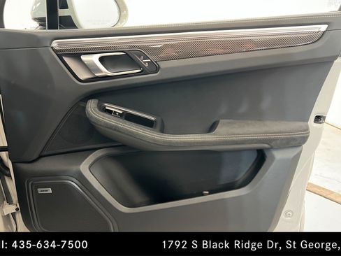 Used 2021 Porsche Macan GTS AWD/4WD image 23