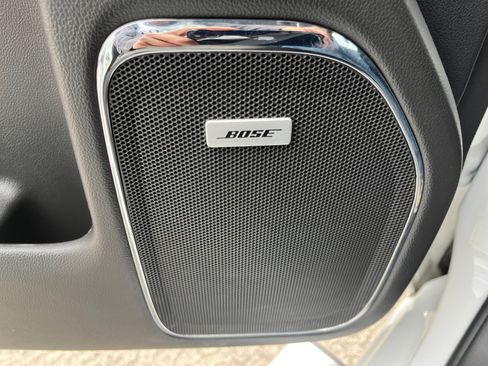 Used 2019 Buick Envision Essence FWD image 22
