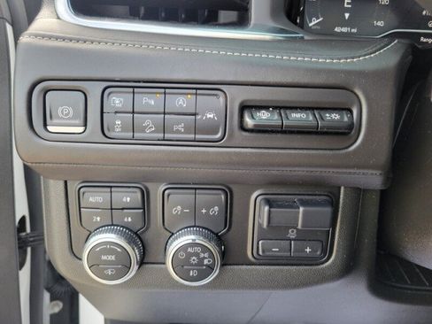 Used 2023 GMC Yukon XL Denali Ultimate AWD/4WD image 22