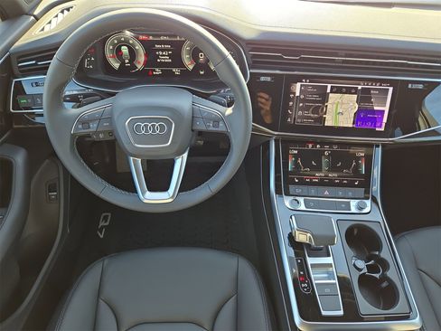 Used 2025 Audi Q7 2.0T Premium w/ Convenience Plus Package image 14