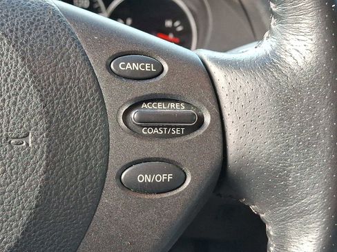 Used 2010 Nissan Altima 3.5 SR image 16