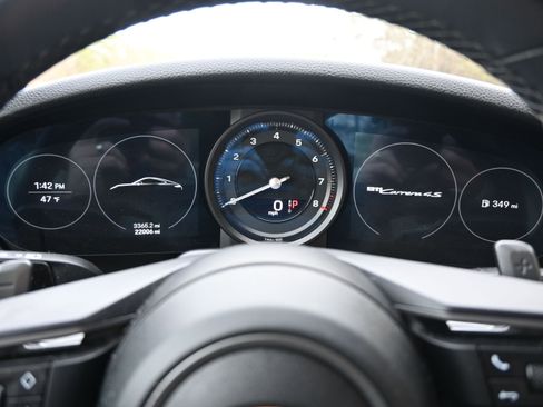 Certified 2021 Porsche 911 Carrera 4S image 33