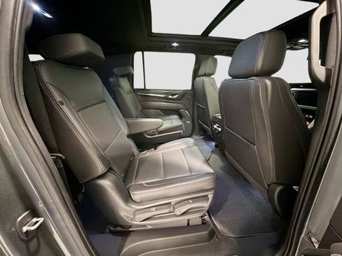 Used 2022 GMC Yukon XL Denali AWD/4WD image 26