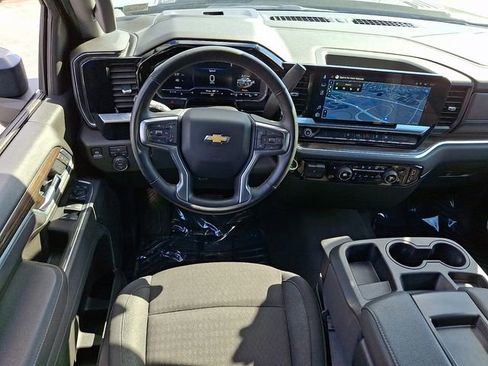 Used 2025 Chevrolet Silverado 2500 LT w/ Convenience Package AWD/4WD image 12