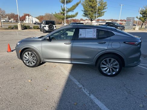 Used 2024 Buick Envista Avenir image 17
