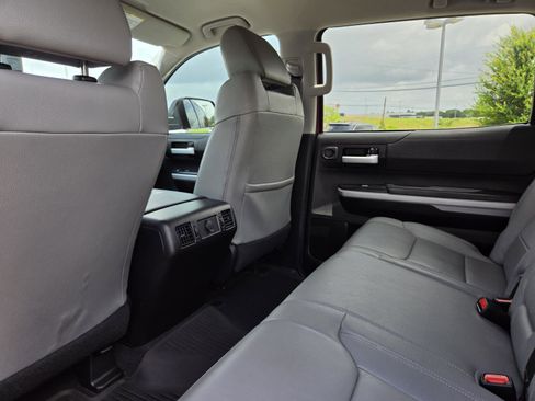 Used 2021 Toyota Tundra SR5 w/ SR5 Leather Package AWD/4WD image 31