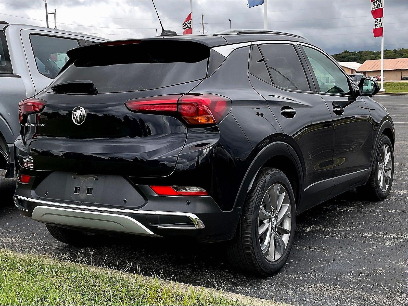 Used 2021 Buick Encore GX Essence w/ Advanced Technology Package FWD image 2