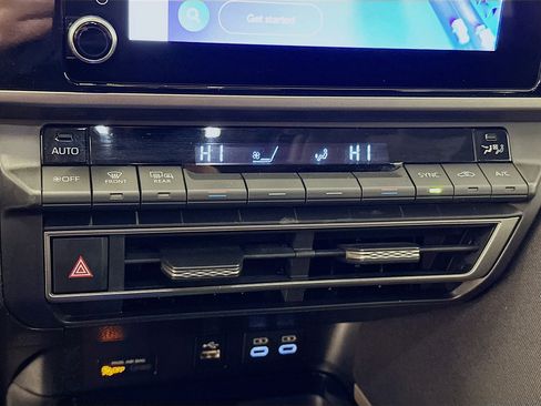 Used 2025 Toyota Camry LE image 24