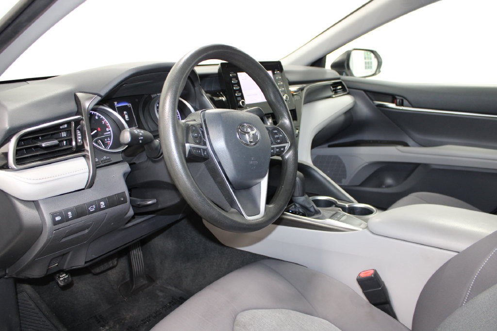 Used 2022 Toyota Camry LE FWD image 14