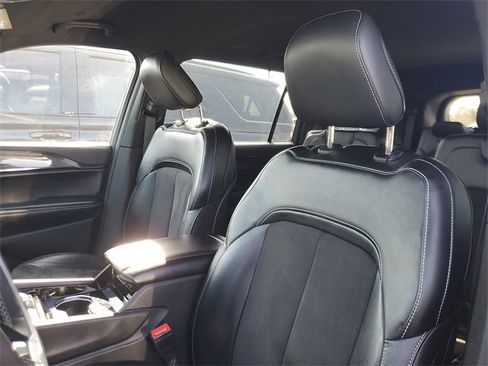 Certified 2023 Jeep Grand Cherokee L Laredo image 16