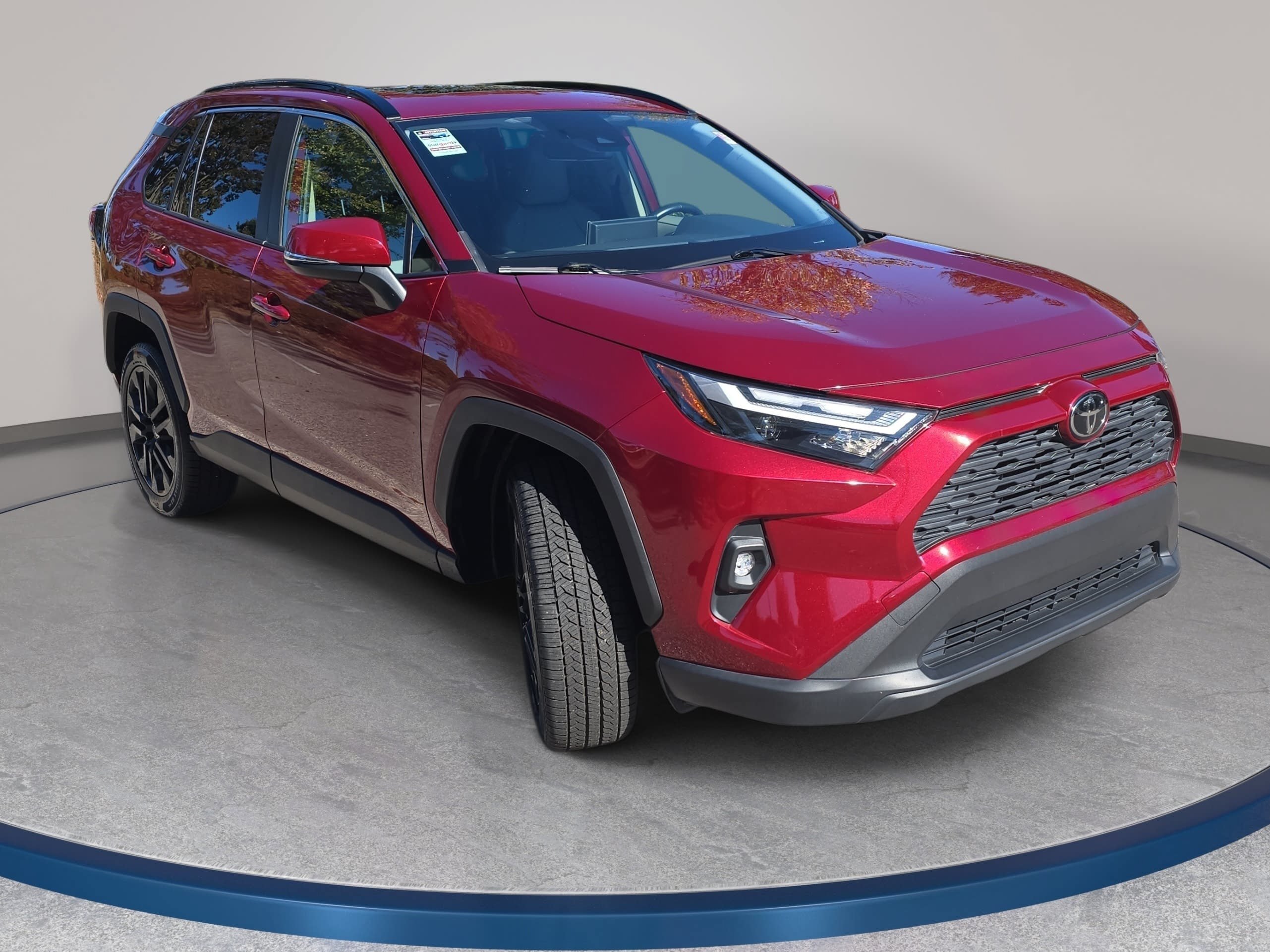 Used 2023 Toyota RAV4 XLE Premium FWD image 3