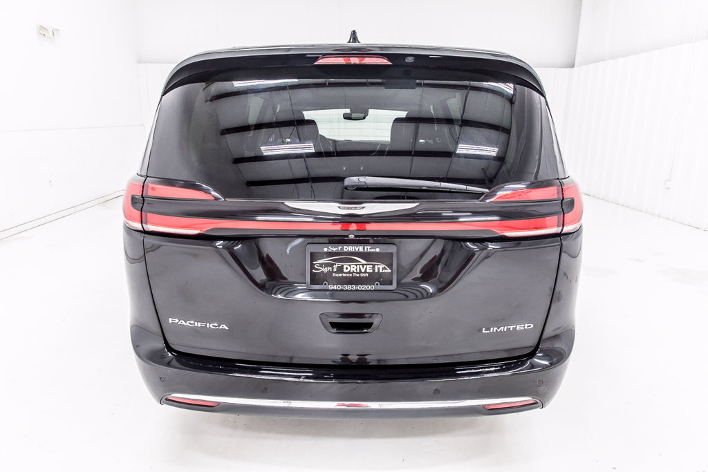 Used 2022 Chrysler Pacifica Limited FWD image 5