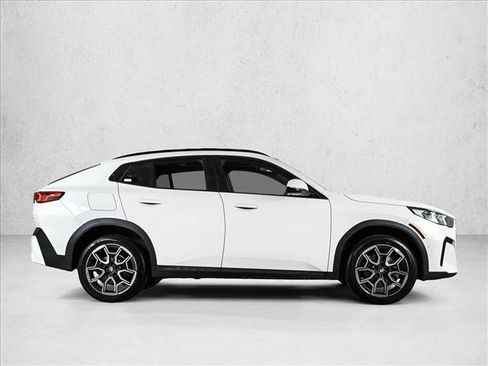 Used 2024 BMW X2 xDrive28i w/ Convenience Package AWD/4WD image 4