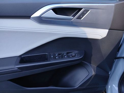 New 2026 Volkswagen Taos SE AWD/4WD image 11