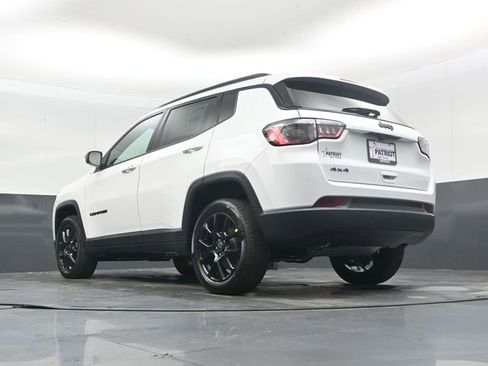 New 2026 Jeep Compass Latitude image 41