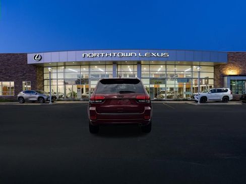 Used 2018 Jeep Grand Cherokee Altitude image 20