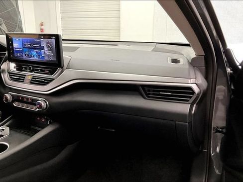 New 2026 Nissan Altima 2.5 SR FWD image 36