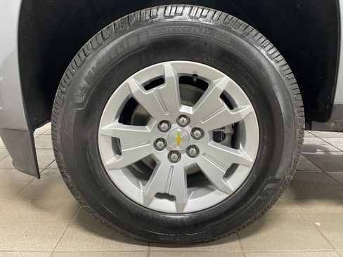 Used 2022 Chevrolet Colorado LT AWD/4WD image 7