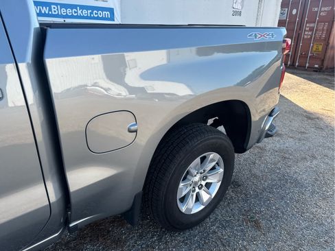 Used 2023 Chevrolet Silverado 1500 LT w/ Safety Package AWD/4WD image 16