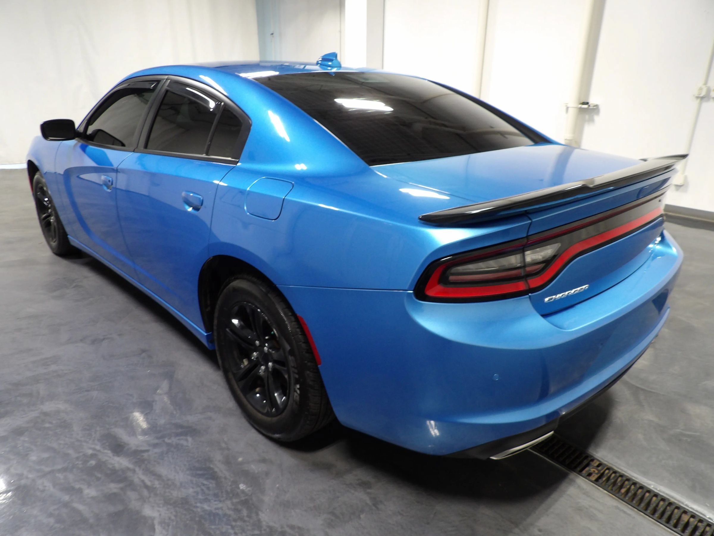Used 2023 Dodge Charger SXT w/ Cold Weather Package RWD image 7