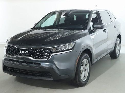 Used 2022 Kia Sorento LX AWD/4WD image 1