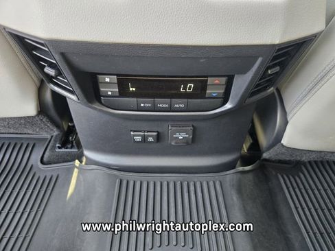 Used 2023 Toyota Sequoia Limited image 12