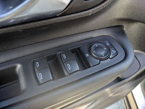 Used 2024 GMC Terrain SLE image 15