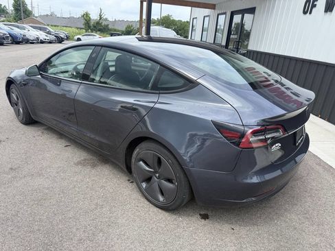 Used 2022 Tesla Model 3 Standard Range RWD image 11