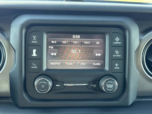 Used 2021 Jeep Wrangler Unlimited Sport image 3