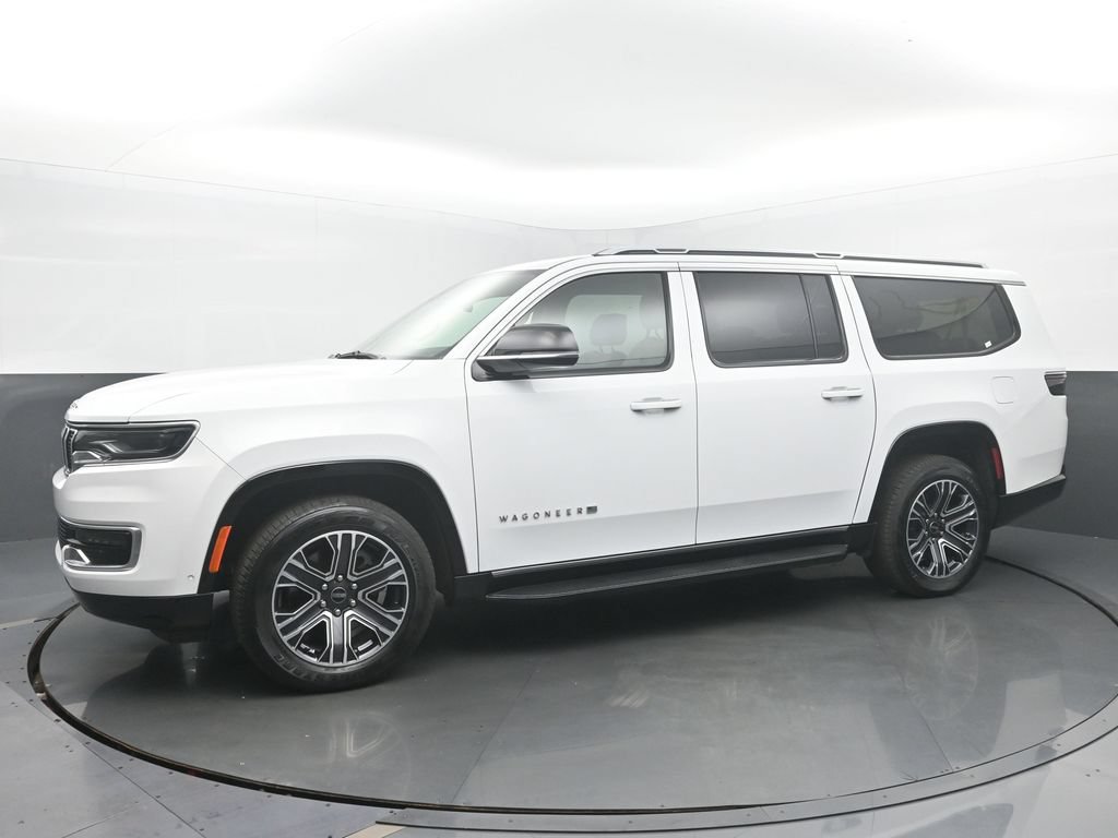 Used 2025 Jeep Wagoneer L 4WD image 2