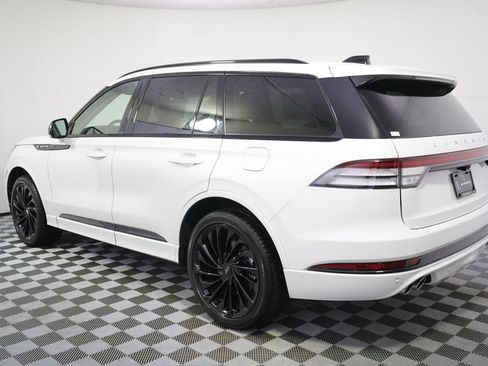 New 2026 Lincoln Aviator Reserve AWD/4WD image 3