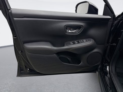 Used 2024 Honda HR-V Sport image 9