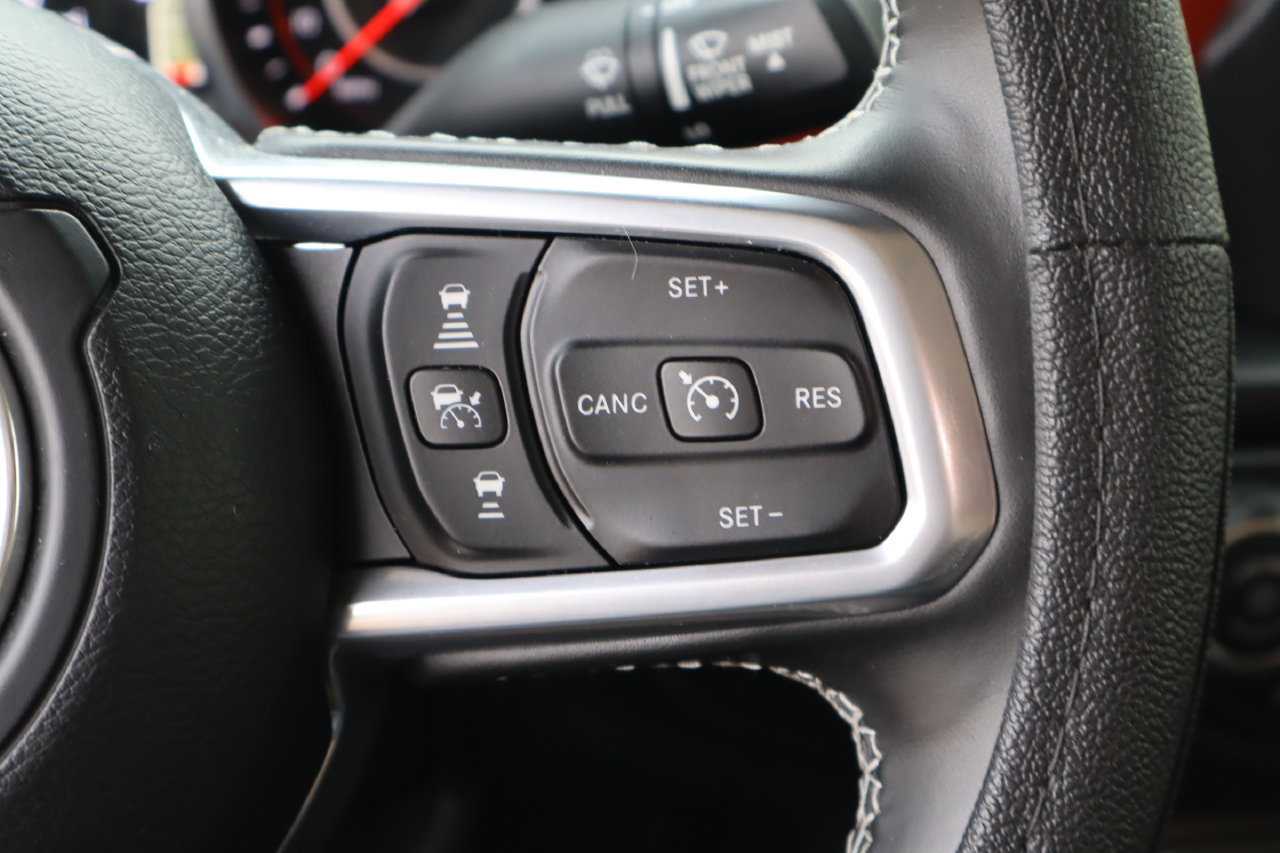 Used 2022 Jeep Gladiator Rubicon w/ LED Lighting Group AWD/4WD image 13