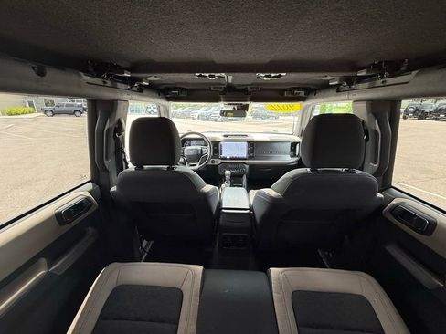 Used 2022 Ford Bronco Wildtrak AWD/4WD image 19