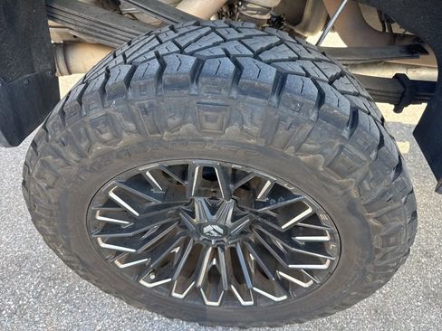 Used 2020 GMC Sierra 3500 Denali w/ Denali Ultimate Package image 11