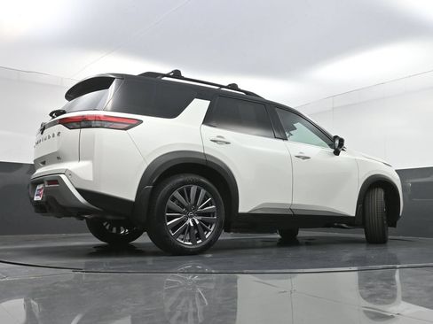 Used 2023 Nissan Pathfinder SL w/ SL Premium Package FWD image 33