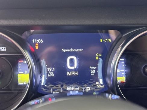 Used 2023 Jeep Wrangler Unlimited Sahara w/ Cold Weather Group image 18