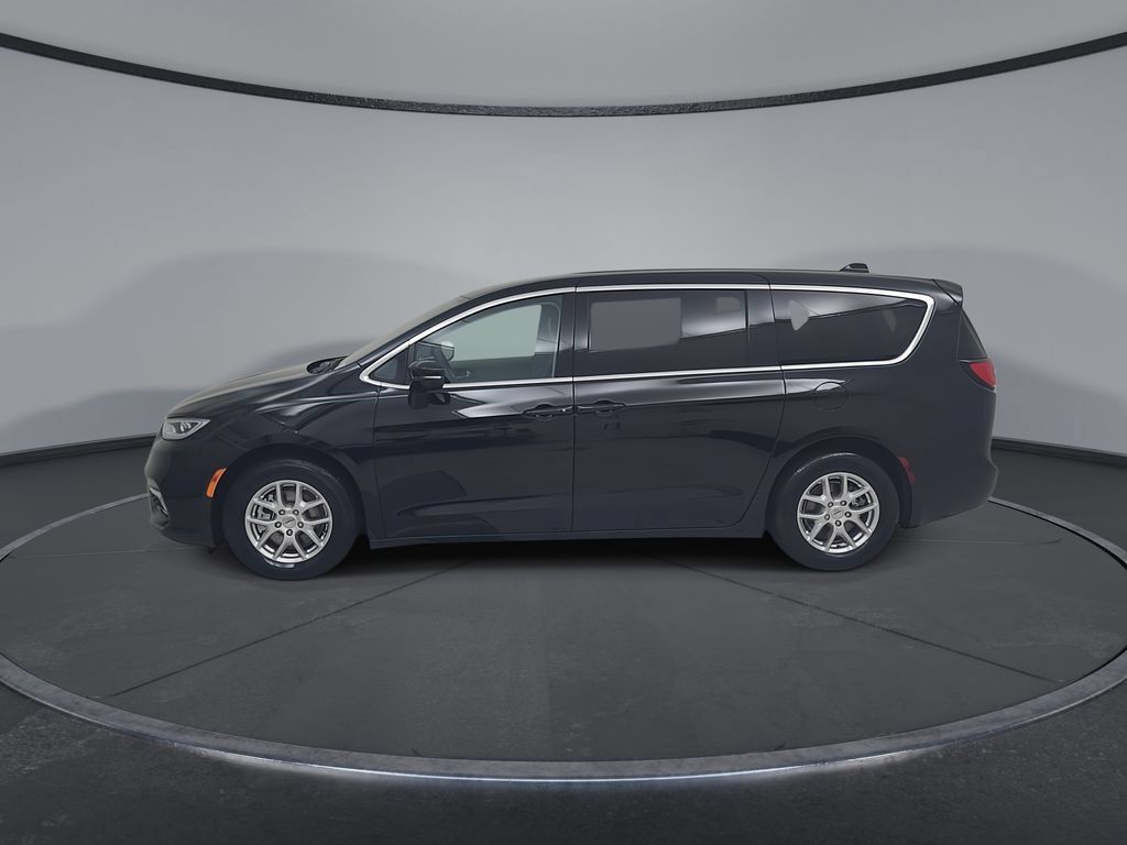 Certified 2024 Chrysler Pacifica Touring-L FWD image 11